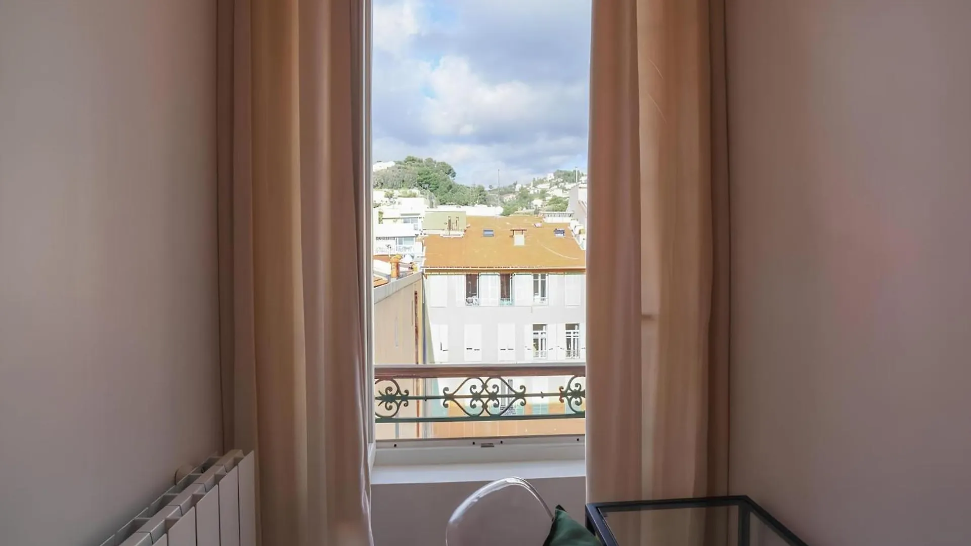Magnifique Appartement, Plein Centre, Cozy Menton 0*,