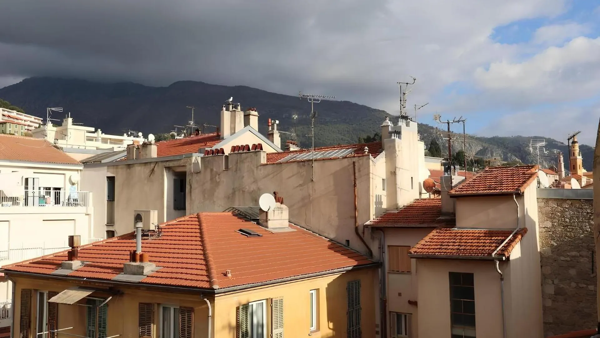 Magnifique Appartement, Plein Centre, Cozy Menton Apartment