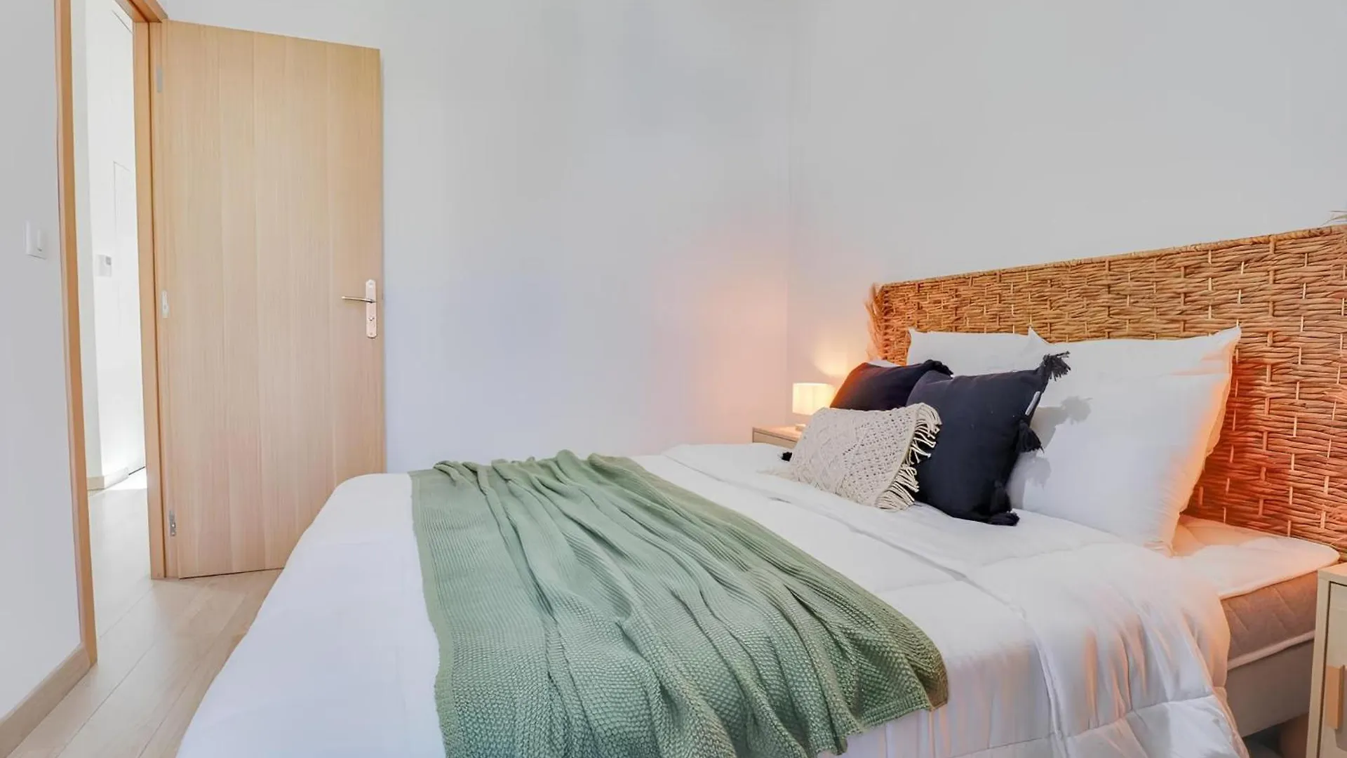 Magnifique Appartement, Plein Centre, Cozy Menton 0*,