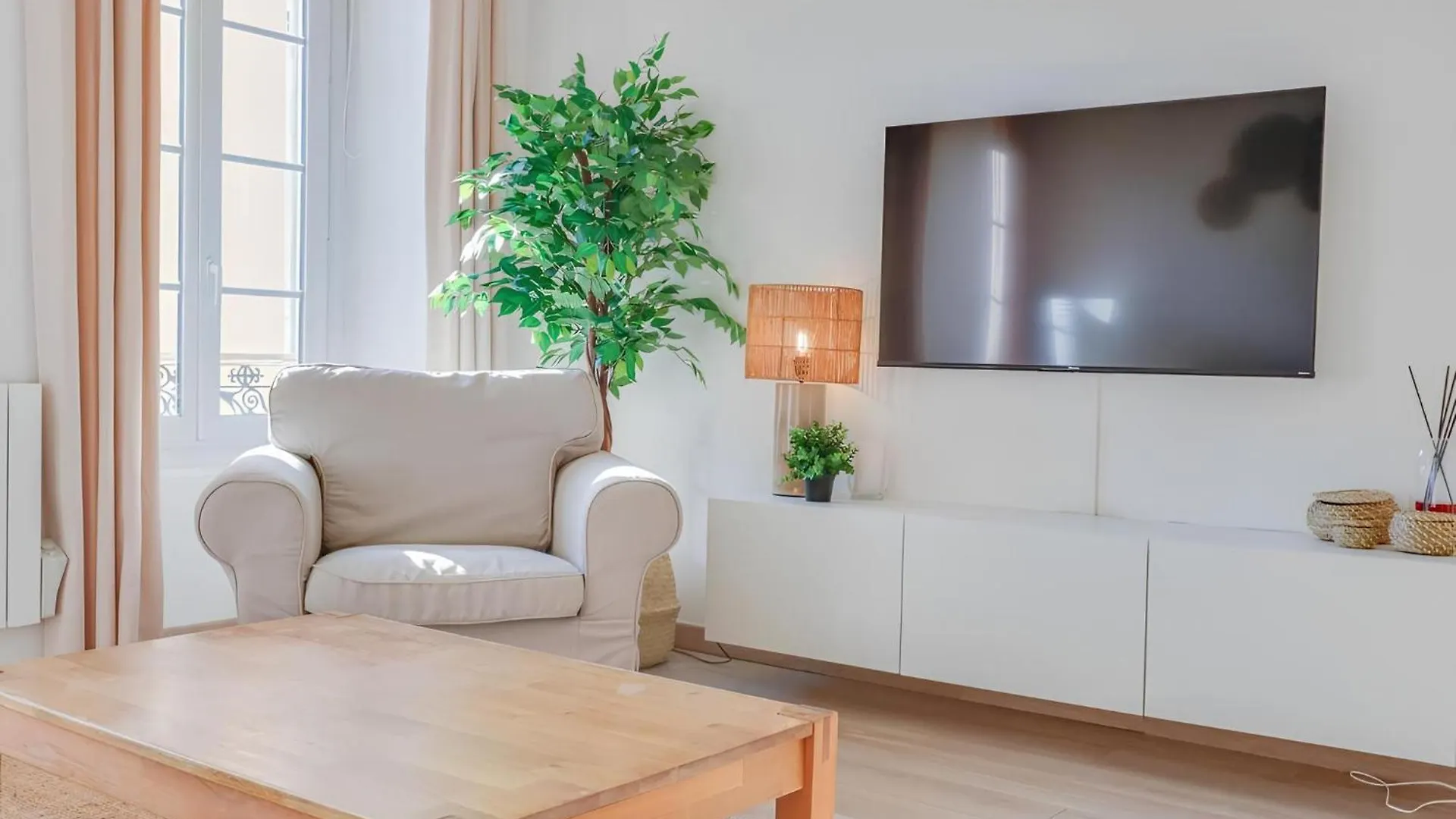 Magnifique Appartement, Plein Centre, Cozy Menton Apartment